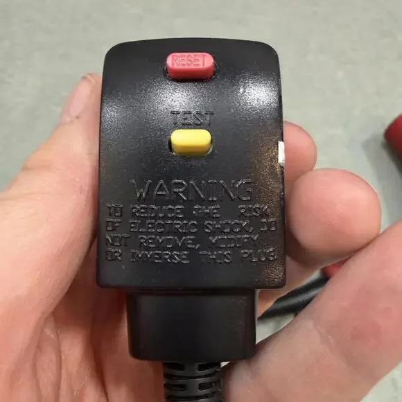 BaByliss PRO TT Travel Dryer – Compact, Foldable 1500W, Tourmaline Ionic Power - Picture 10 of 11